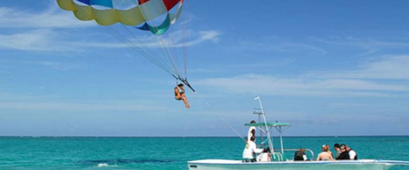 Железный порт - это веселые атракционы и море развлечений