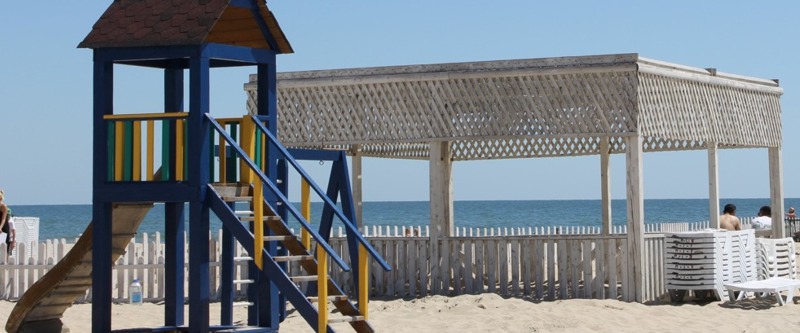 Детская площадка с видом на море - Парус, Затока Детская площадка с видом на море - Парус, Затока